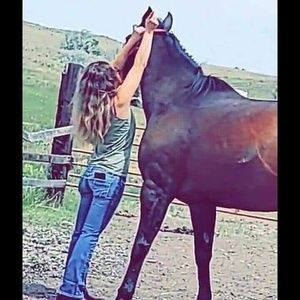 Meet your Posher, Hope